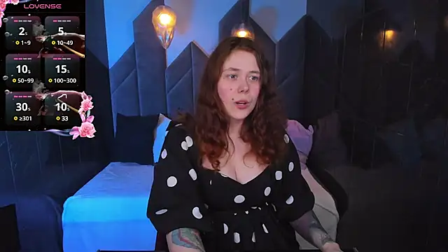 Snapshot of SophiePure chatting on March 2025 08:44:02 PM SophiePure online show from March 2025 08:44:02 PM