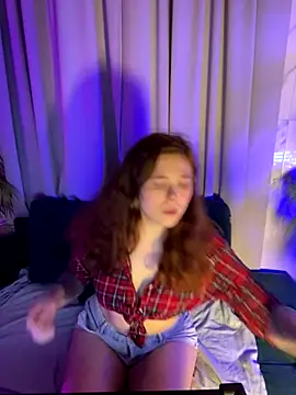 Snapshot of SophiePure chatting on November 2025 01:21:02 PM SophiePure online show from November 2025 01:21:02 PM