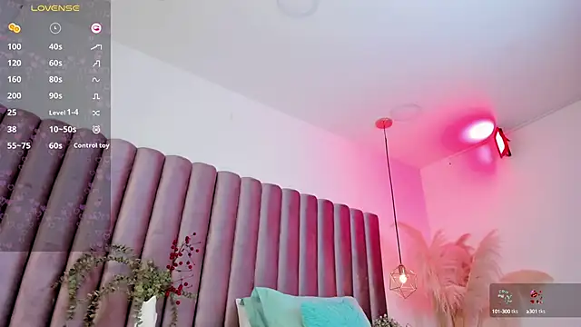 Snapshot of AmelyaMann chatting on February 2025 04:58:01 PM AmelyaMann online show from February 2025 04:58:01 PM