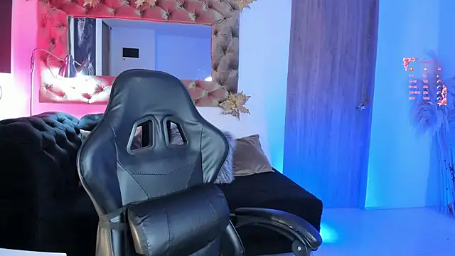 AmelyaMann online show from May 2026 12:45:01 PM