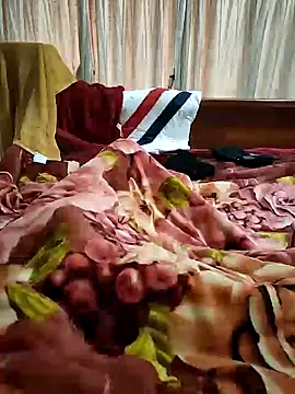 Snapshot of Nuttysub chatting on January 2025 06:01:02 AM Nuttysub online show from January 2025 06:01:02 AM