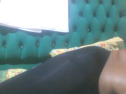 Snapshot of Sexy_Riri chatting on March 2026 08:47:02 PM Sexy Riri online show from March 2026 08:47:02 PM