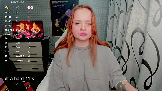 Snapshot of flower_sarah_ chatting on April 2026 01:02:02 PM flower sarah online show from April 2026 01:02:02 PM