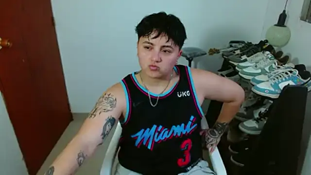 isabeautyx19 online show from November 2025 10:20:02 PM