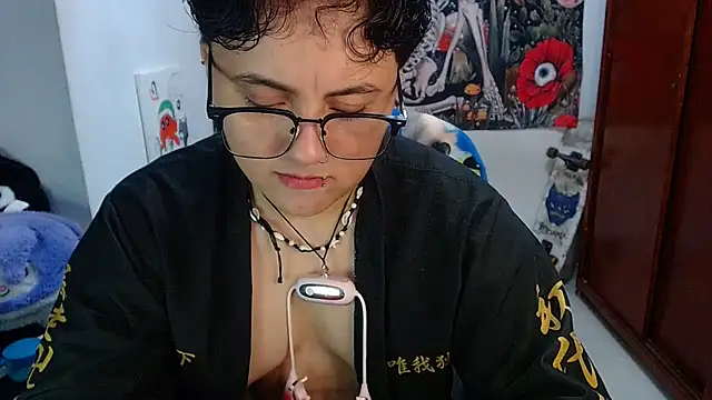 isabeautyx19 online show from May 2026 01:47:02 AM