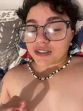 isabeautyx19 online show from May 2026 02:38:02 AM