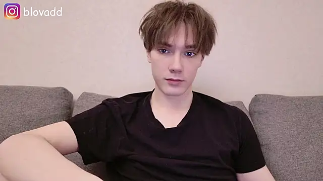 Snapshot of callmenineoneseven chatting on February 2026 08:42:02 PM callmenineoneseven online show from February 2026 08:42:02 PM