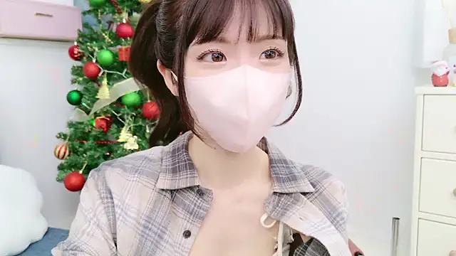 Snapshot of -minami- chatting on December 2024 03:43:01 AM -minami- online show from December 2024 03:43:01 AM