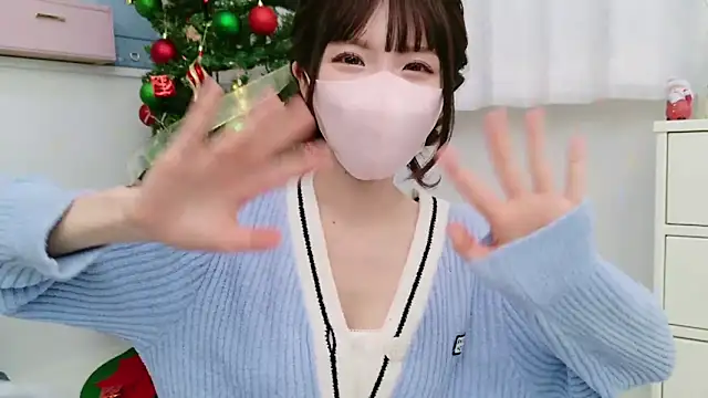 Snapshot of -minami- chatting on December 2024 05:48:01 PM -minami- online show from December 2024 05:48:01 PM