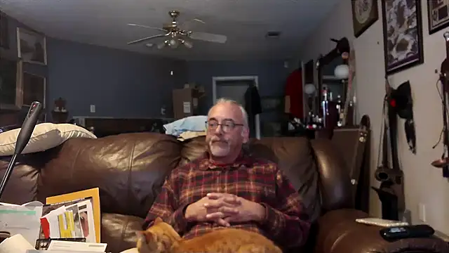 Snapshot of PincheDave4u chatting on January 2025 11:22:02 PM PincheDave4u online show from January 2025 11:22:02 PM