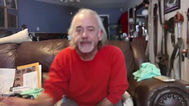 Snapshot of PincheDave4u chatting on January 2025 10:22:01 PM PincheDave4u online show from January 2025 10:22:01 PM