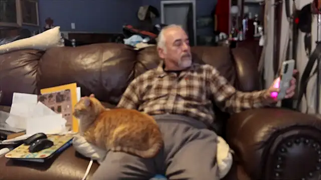 Snapshot of PincheDave4u chatting on January 2025 06:27:01 PM PincheDave4u online show from January 2025 06:27:01 PM