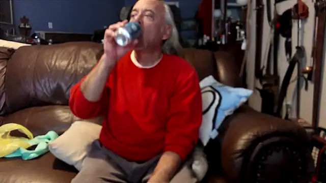 Snapshot of PincheDave4u chatting on February 2025 10:32:01 PM PincheDave4u online show from February 2025 10:32:01 PM