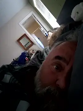 Snapshot of PincheDave4u chatting on January 2026 03:27:01 PM PincheDave4u online show from January 2026 03:27:01 PM