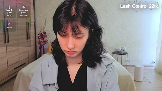 JulisSweet online show from May 2026 07:27:02 AM