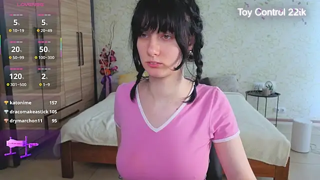 JulisSweet online show from May 2026 10:47:01 AM