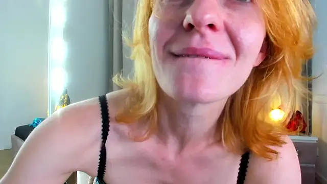 SquirtyAlisa online show from September 2025 10:32:01 PM