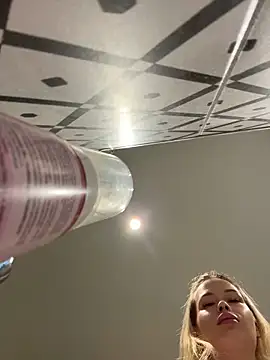 Vladamais online show from April 2026 05:19:01 AM