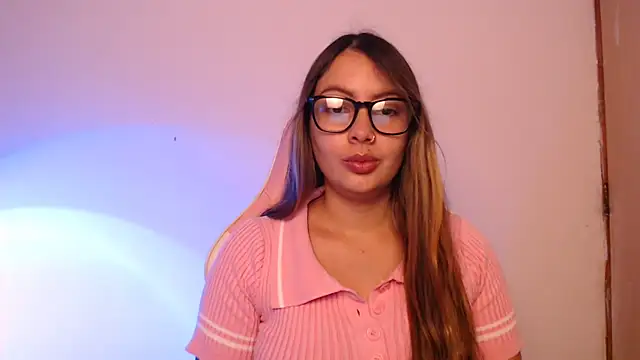 lalawhitte online show from November 2025 01:55:01 PM