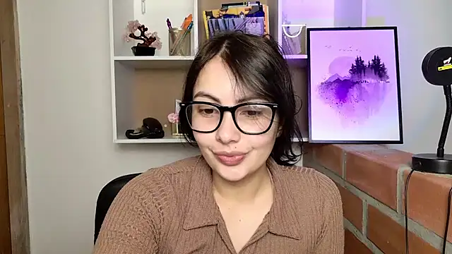 lalawhitte online show from May 2026 10:21:02 AM