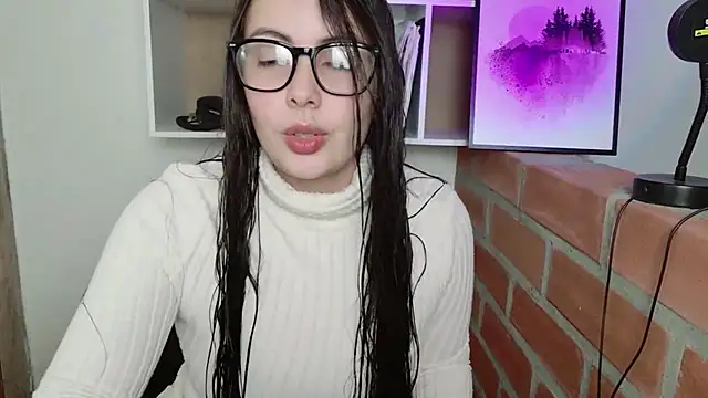 lalawhitte online show from May 2026 09:49:01 AM