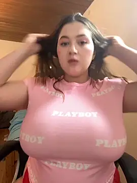 Kamilla Loop online show from November 2025 07:19:01 PM