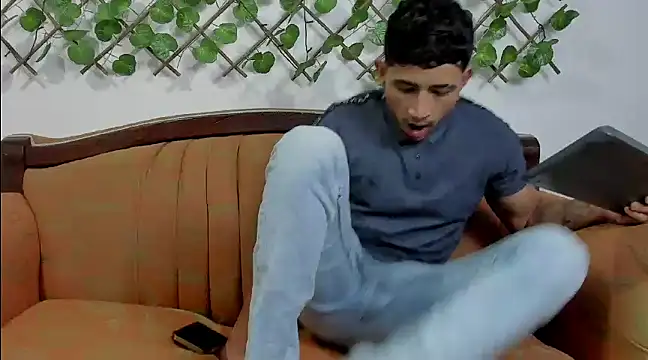 Snapshot of nicky_vances chatting on December 2024 07:36:01 PM nicky vances online show from December 2024 07:36:01 PM