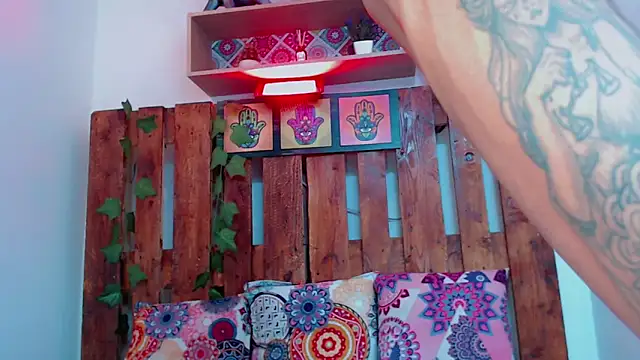 Snapshot of SARA_VAL3NTINA_ chatting on September 2025 11:26:02 PM SARA VAL3NTINA online show from September 2025 11:26:02 PM