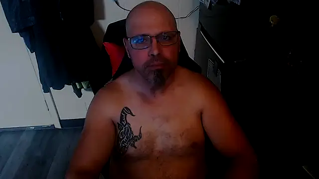 KrazyLegz online show from October 2025 03:12:01 PM