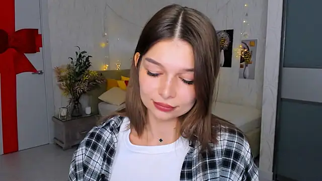 Snapshot of ContinentOfTranquility chatting on February 2025 05:10:01 AM ContinentOfTranquility online show from February 2025 05:10:01 AM