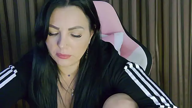 Snapshot of ReiyaRey chatting on February 2025 11:15:01 PM ReiyaRey online show from February 2025 11:15:01 PM