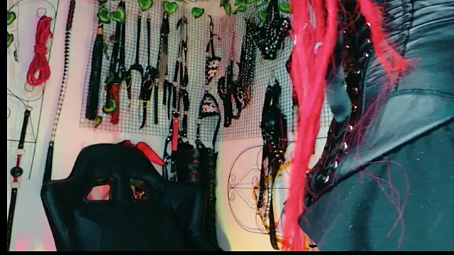 Snapshot of Agatha_BDSM chatting on May 2026 11:43:01 PM Agatha BDSM online show from May 2026 11:43:01 PM