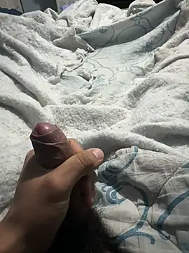 Snapshot of Your_love39 chatting on December 2025 07:14:02 AM Your love39 online show from December 2025 07:14:02 AM