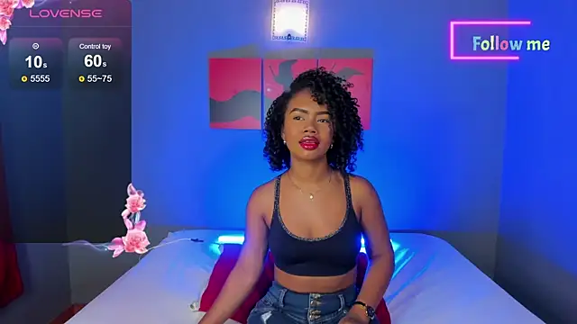 EmmaSmith06 online show from December 2024 05:21:02 PM