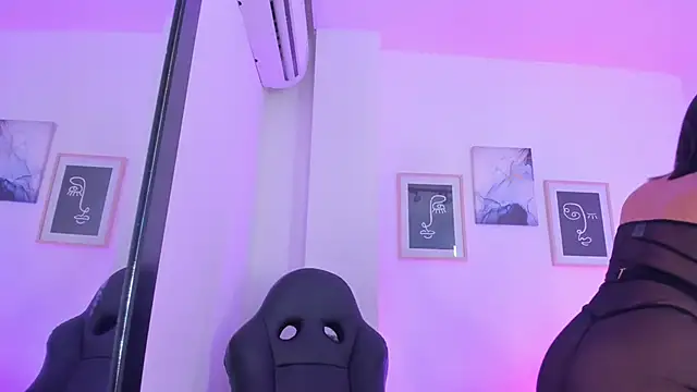 emelie 89 online show from March 2025 04:39:02 PM