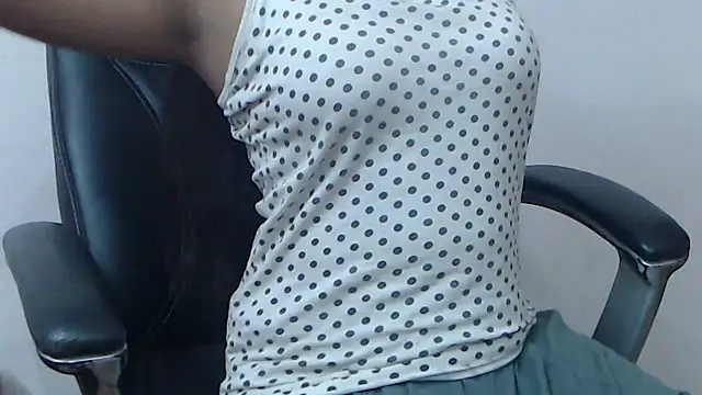 Snapshot of wildbabes chatting on January 2025 03:39:01 PM wildbabes online show from January 2025 03:39:01 PM