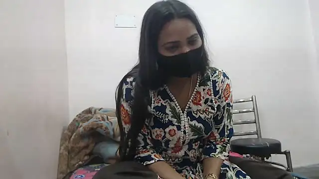 Snapshot of wildbabes chatting on December 2025 05:52:02 PM wildbabes online show from December 2025 05:52:02 PM