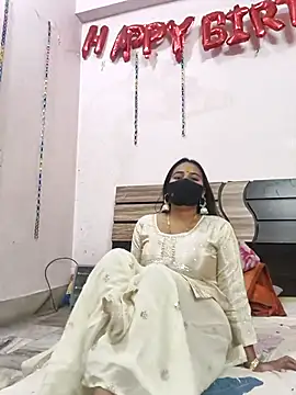 Snapshot of wildbabes chatting on February 2026 07:01:02 PM wildbabes online show from February 2026 07:01:02 PM