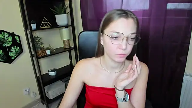 Snapshot of EmillyPlay chatting on March 2025 12:50:02 PM EmillyPlay online show from March 2025 12:50:02 PM