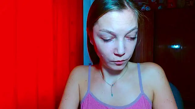 EmillyPlay online show from December 2025 08:08:01 AM