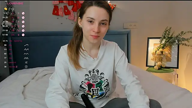 Snapshot of DonnaBurkee chatting on January 2025 04:12:02 PM DonnaBurkee online show from January 2025 04:12:02 PM