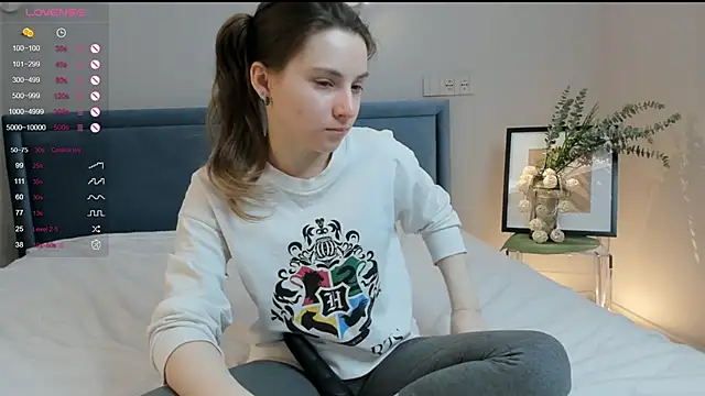 Snapshot of DonnaBurkee chatting on February 2025 04:11:02 PM DonnaBurkee online show from February 2025 04:11:02 PM