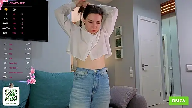 Snapshot of DonnaBurkee chatting on October 2025 04:57:02 AM DonnaBurkee online show from October 2025 04:57:02 AM