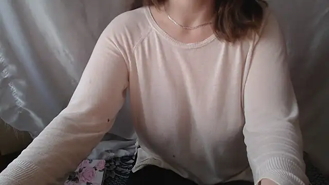 Burberrry  online show from April 2026 04:49:01 PM