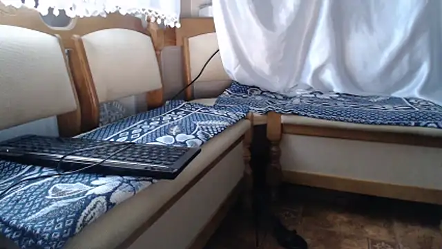 Burberrry  online show from June 2026 05:17:01 PM
