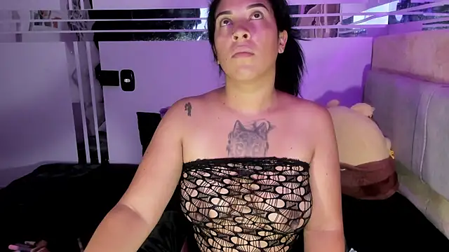 celesttemoon online show from May 2026 12:52:02 AM