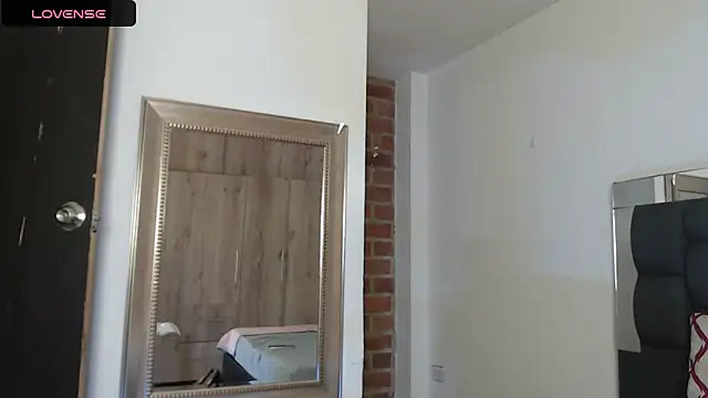 Snapshot of arenita__stone chatting on March 2025 10:55:02 PM arenita stone online show from March 2025 10:55:02 PM