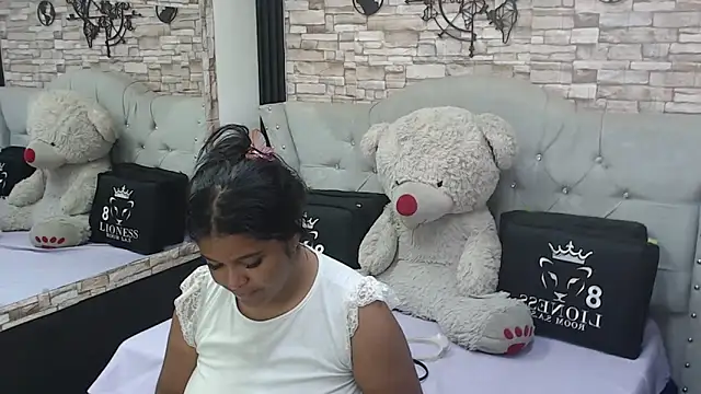 Snapshot of sia_cavad chatting on February 2025 01:03:01 PM sia cavad online show from February 2025 01:03:01 PM