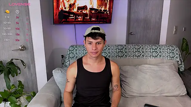 Snapshot of Alexxblue chatting on February 2025 10:47:02 PM Alexxblue online show from February 2025 10:47:02 PM