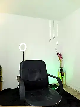 Alessandra Schmoll online show from January 2025 12:41:02 PM